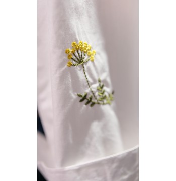 Chemise blanche brodée