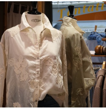 Chemise écrue fleurs brodées