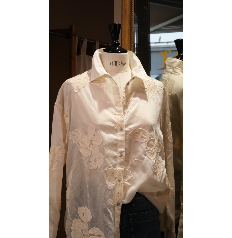 Chemise écrue fleurs brodées